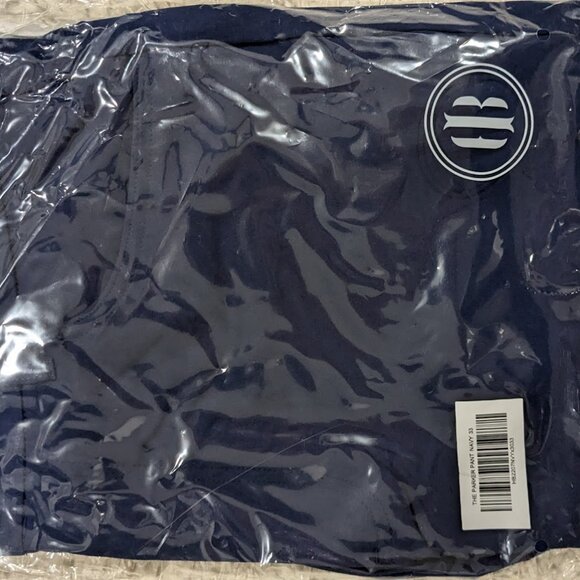 Holderness and Bourne: The Parker Pant: Navy, 33"x30" - Picture 2 of 4